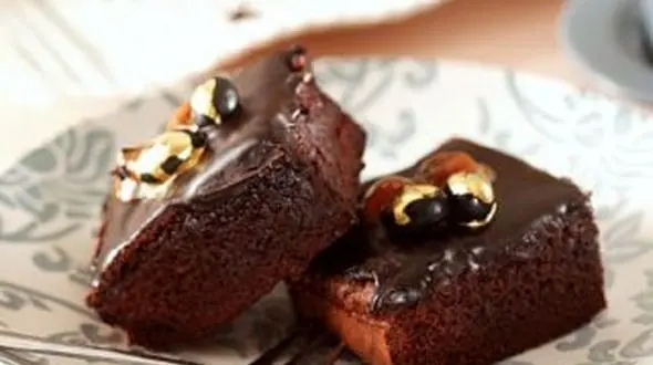 برانیز کاراملی کیک فوری و خوشمزه + دستور تهیه