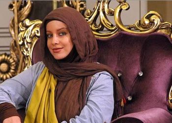 خونه زندگی شراره رخام قابل توصیف نیست باید خودتون ببینید؛ 2 تا پذیرایی، اتاق تلویزیون، بالکن با ویوی ابدی و آشپزخانه‌ای که دوست داری همش اونجا آشپزی کنی+ فیلم