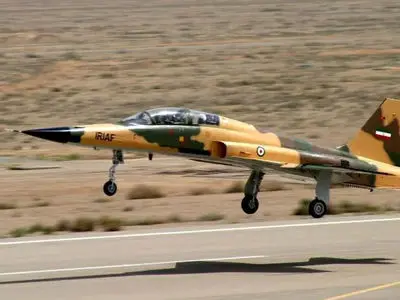 فیلم / خلبان ایرانی جنگنده F5 چطور امریکایی ها را مبهوت کرد / جزییات عملیات فوق سری ایران در عمق دل پایگاه امریکایی