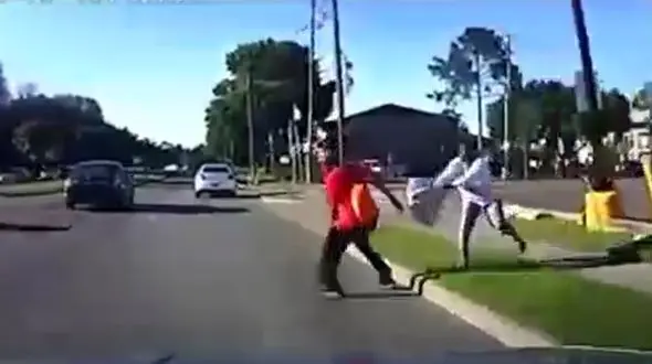 بلایی که زن جوان بر سر نامزدش آورد + فیلم