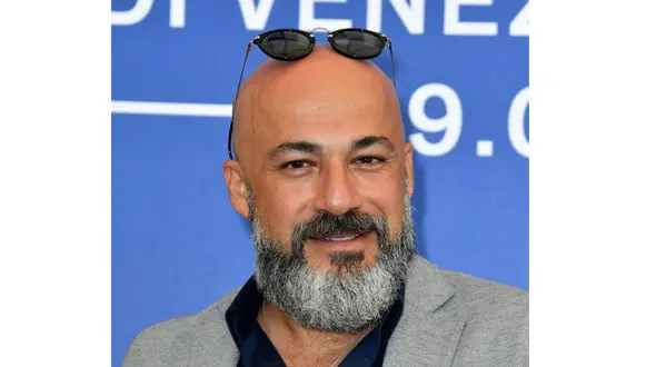 شباهت عجیب خواهر امیر آقایی به آقای بازیگر + عکس