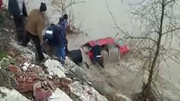 
حادثه ای تکان دهنده از عملیات نجات ناموفق یک زن 20 ساله+عکس
