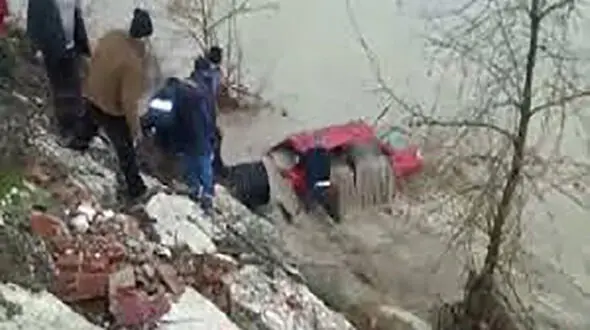 
حادثه ای تکان دهنده از عملیات نجات ناموفق یک زن 20 ساله+عکس
