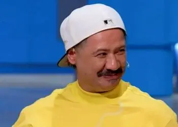 فیلم/ باز هم علی صادقی و باز هم استایلی گران‌قیمت؛ ساعت این بازیگر بامزه را ببینید