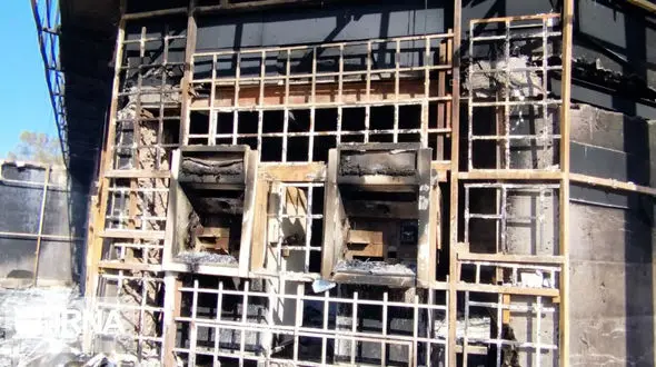 از آتش زدن بانک ها تا خودروهای اورژانس در زاهدان + عکس