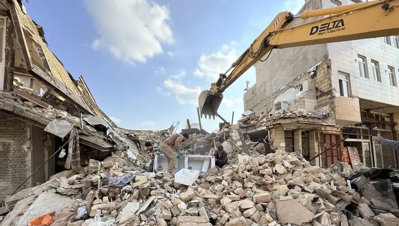 وزارت راه و شهرسازی: واحدهای آسیب‌ دیده از جنگ مورد حمایت دولت قرار می‌ گیرند / تعمیرات آغاز شده است 