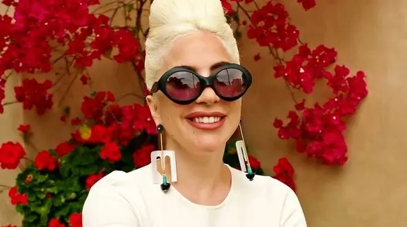 لیدی گاگا: ژاکت مایکل جکسون پیش من است 