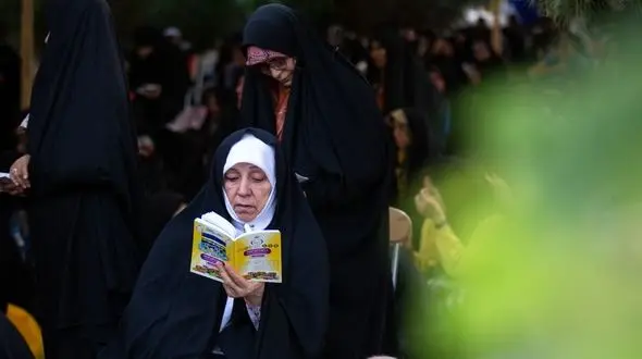 برپایی مراسم دعای عرفه در آرامستان باغ رضوان و پارک ناژوان