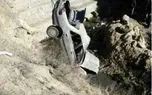 4 کشته و زخمی در سقوط یک دستگاه پژو پارس به دره ای در باغ‌ملک 