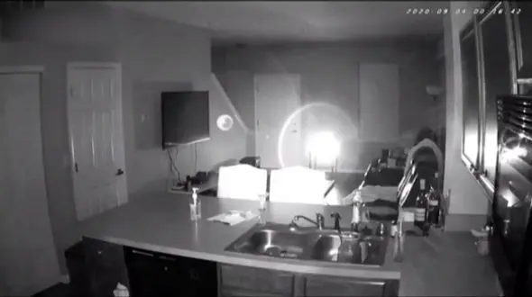 16 + / خانه ای که اجنه ها آن را تسخیر کردند + فیلم های وحشت آور