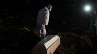 دفن شبانه فوتی‌های کرونایی در قبرستان شهر+عکس