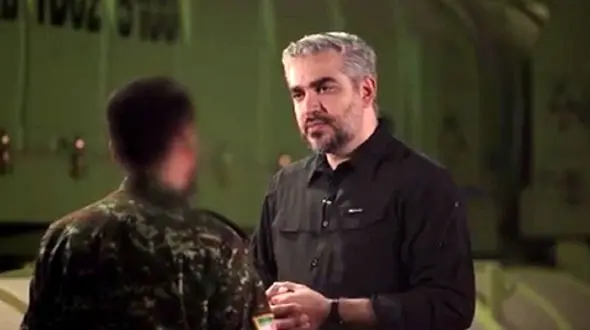 افسر موشکی سپاه: وظیفه ما دفاع از تک تک مردم است، مذهبی و غیر مذهبی، با حجاب و بی حجاب نداریم / دمت گرم با مرام، مشتی هستی ...