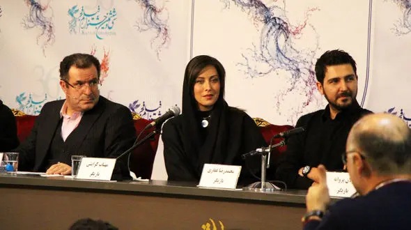 راز لباس سیاه تیم منیژه حکمت در برابر دوربین رسانه ها +تصاویر