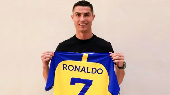 رونالدو به النصر عربستان پیوست / کریستیانو رونالدو پردرآمدترین فوتبالیست جهان شد + عکس