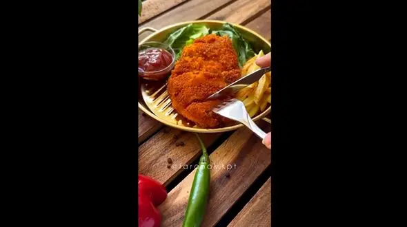 خوشمزه ترین مرغ سوخاری رو اینجوری درست کن / فیلم