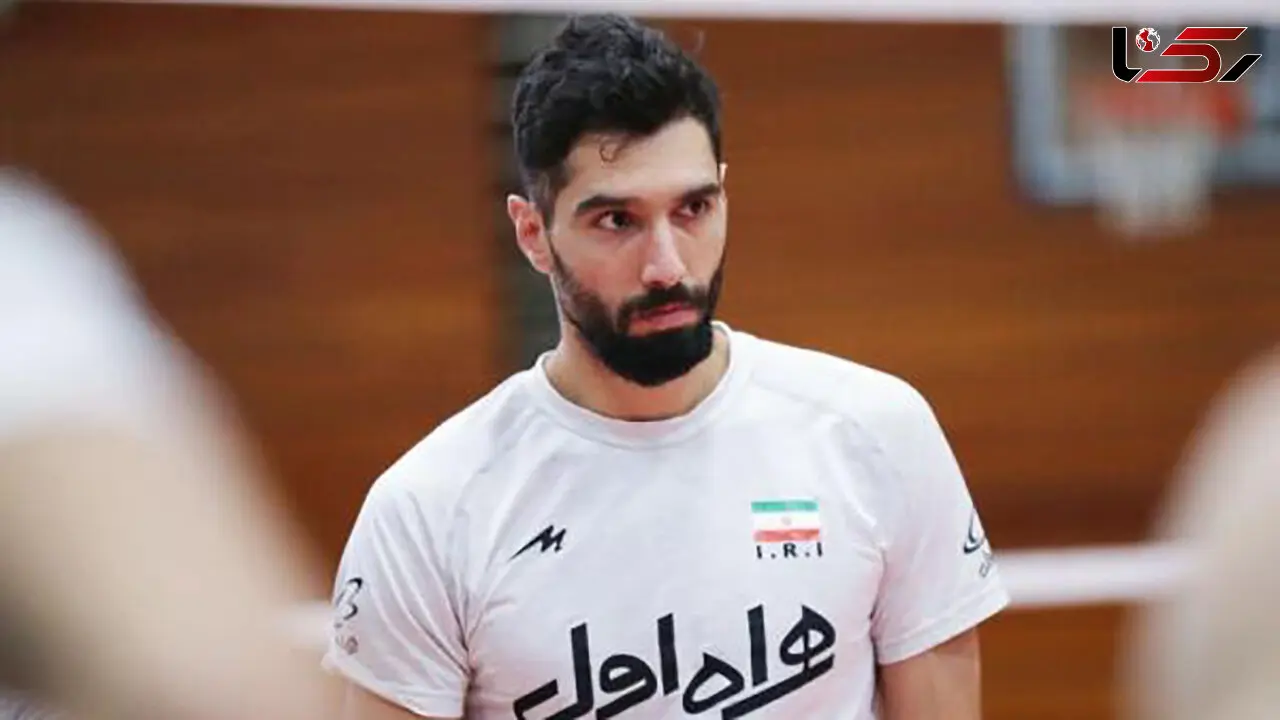 محمد موسوی و همسر و فرزندانش