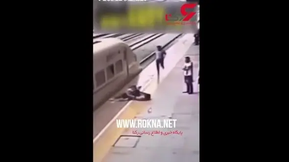 نجات لحظه آخری زن جوان از خودکشی زیر قطار / درچین رخ داد + فیلم 