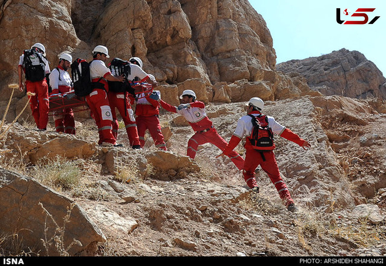 نجات ۱۱ نفر گرفتار در دره آسته اسفراین