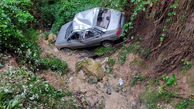 سقوط خودرو پراید به دره در محور گلوگاه به دامغان