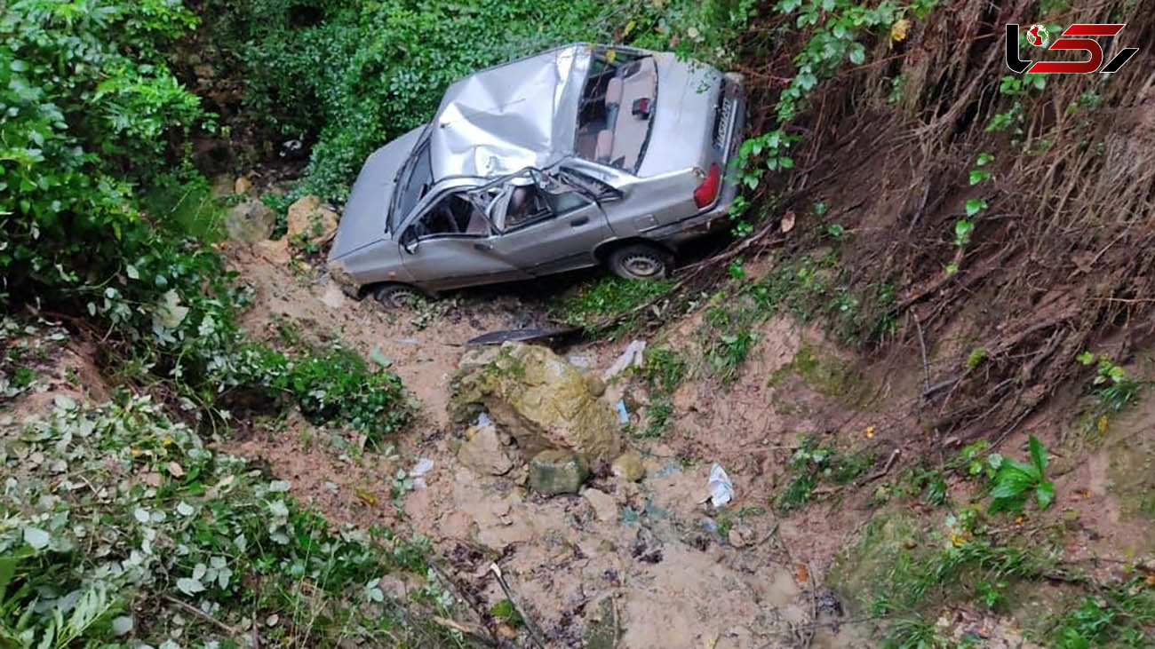 سقوط خودرو پراید به دره در محور گلوگاه به دامغان