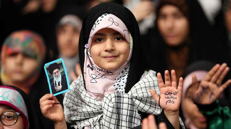 رهبری در دیدار جمعی از دانش‌آموزان و دانشجویان سراسر کشور
