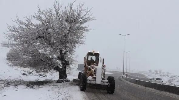 راه ارتباطی ۷۰ روستای دلفان مسدود شد! 