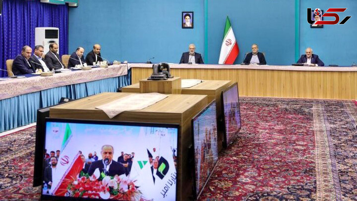 پزشکیان: پنل‌های خورشیدی نباید در گمرک بمانند/ قراردادهای ساخت نیروگاه‌ خورشیدی را می توان یک ساله افتتاح کرد
