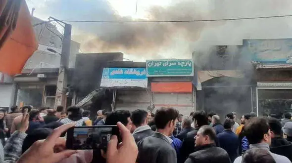 مهار آتش‌سوزی بازار تیمورپور پارس‌آباد / صاحبان مغازه ها چه گفتند؟