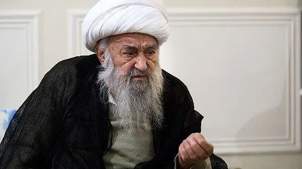 پیکر آیت الله شاه آبادی با حضور مسوولان کشوری و لشکری تشییع شد