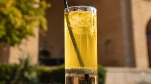 طرز تهیه شربت بیدمشک طبیعی؛ خنک‌ کننده محبوب در گرمای تابستان