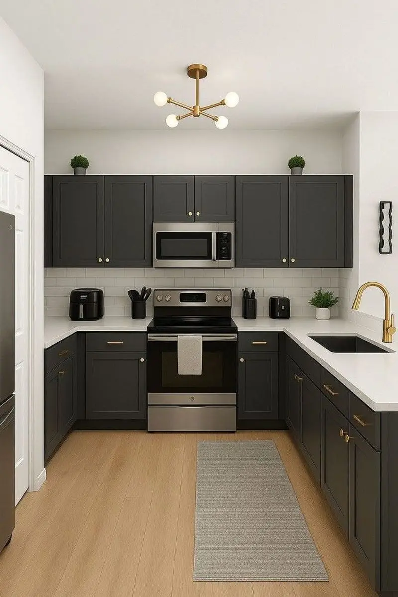 کابینت سفید مشکی | جدیدترین و شیک ترین مدل کابینت سفید مشکی ۲۰۲۶ از کلاسیک تا مدرن که عروس های باسلیقه طرفدارشن!