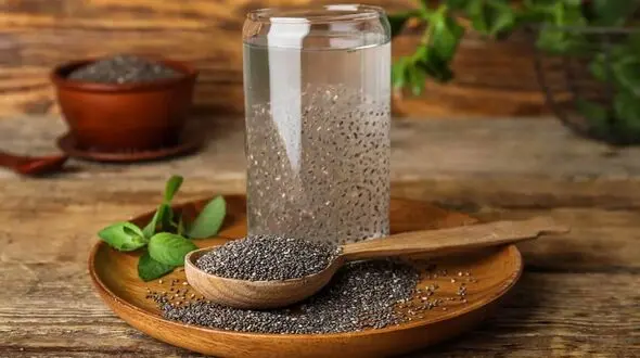 دانه چیا چیست؟ + جدول طرز پخت غذاهای متنوع با دانه چیا