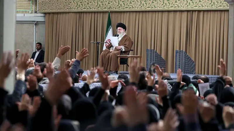 دیدار رهبری با کارگران