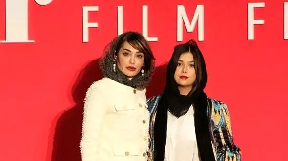 فیلم/ درخشندگی تیپ و استایل خانم بازیگران ایرانی در جشنواره جهانی فجر شیراز/ از جذابیت نفس بازغی تا ستاره پسیانی و  هدی زین‌العابدین از ماهور الوند و  گلاره عباسی تا افسانه پاکرو، الهام کردا، بهنوش بختیاری و...