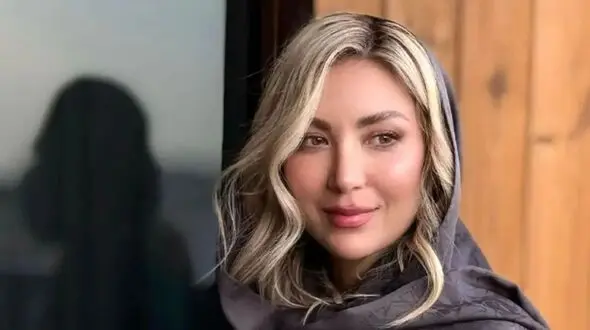 عکس/ نگاهی به حلقه ازدواج ظریف و مینمیال اما اَلماس نشان مینا مختاری همسر باکلاس بهرام رادان 