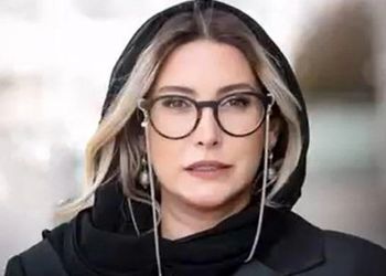 فریبا نادری و مادرش به همراه خواهر و برادرش در رستوران / خانم بازیگر شیک ترین لباسش را پوشید