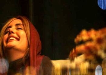 رونمایی از پوشش زیبای الناز شاکردوست و سحر دولتشاهی به سبک زنان جنوب ایران + عکس