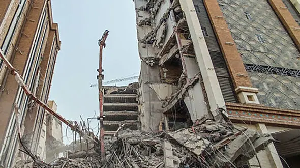 فیلم /  آبادانی‌ها برای اهدای خون به مصدومان حادثه متروپل به صف شدند