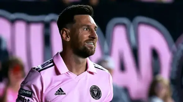 فیلمی از حرکات و پاس های تماشایی مسی/ اعجوبه سوژه MLS + فیلم