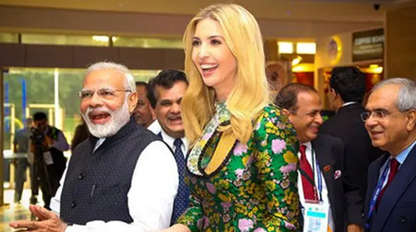 طولانی‌ترین میز شامی که برای ایوانکا ترامپ در هند چیده شد!+ تصاویر