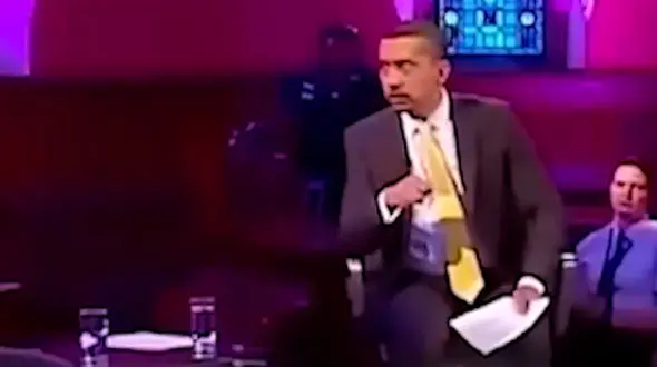 فیلم سوال جنجالی مهدی حسن درباره بمب اتم ایران و اسرائیل