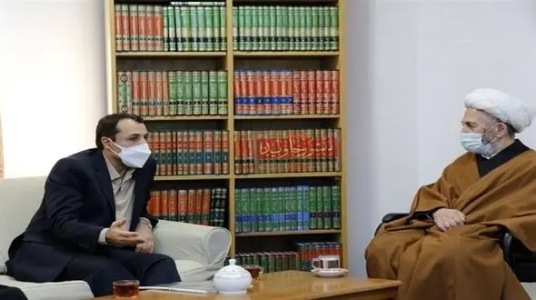 تذکر آیت‌الله سبحانی به رئیس‌کل بانک مرکزی؛ بساط رباخواری از بانک‌ها برچیده شود