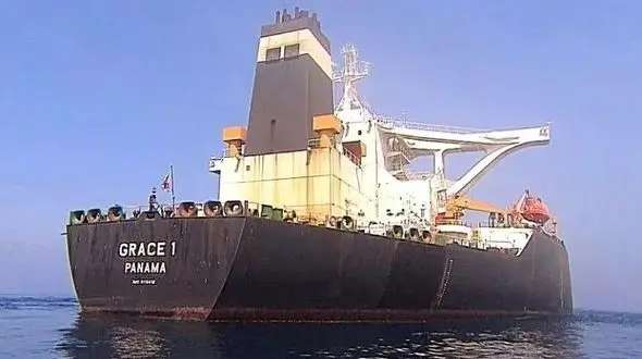 چرا اندونزی نفتکش ایرانی را به حراج گذاشت؟