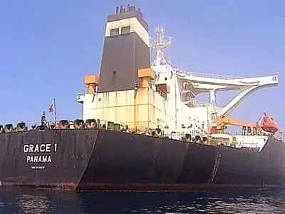 چرا اندونزی نفتکش ایرانی را به حراج گذاشت؟