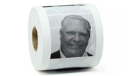 مدل جدید کار خیر / دستمال توالت با عکس چهره نخست وزیر!+عکس