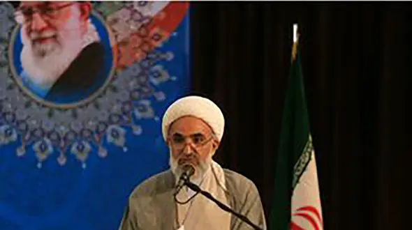 ماجرای دریافت واکسن توسط امام جمعه آبادان چه بود؟