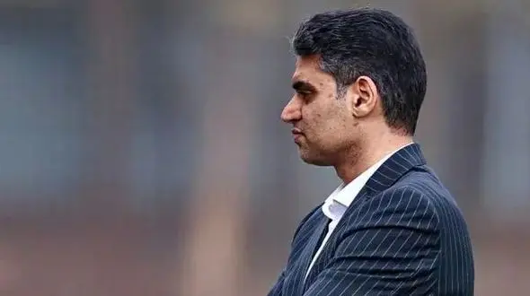 جملات تند و تیز حدادی پیش از قطع کردن تلفن در آنتن زنده! / می خواهند پرسپولیس را زمین بزنند!