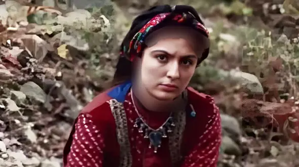 تغییر چهره حیرت انگیز نیوشا ضیغمی بازیگر  سریال در چشم باد بعد  20 سال /  جوانتر و جذاب تر !