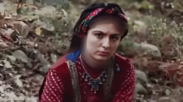 تغییر چهره حیرت انگیز نیوشا ضیغمی بازیگر  سریال در چشم باد بعد  20 سال /  جوانتر و جذاب تر !