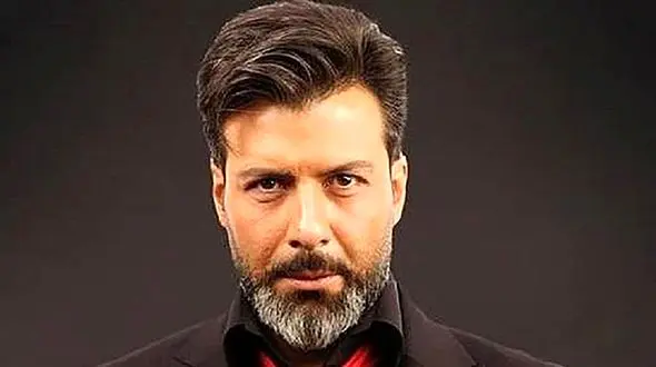  فیلم پربازدید مجید واشقانی با یک زن زیبا و بی روسری در ماشین سوپرلاکچری ! / چقدر شادند !